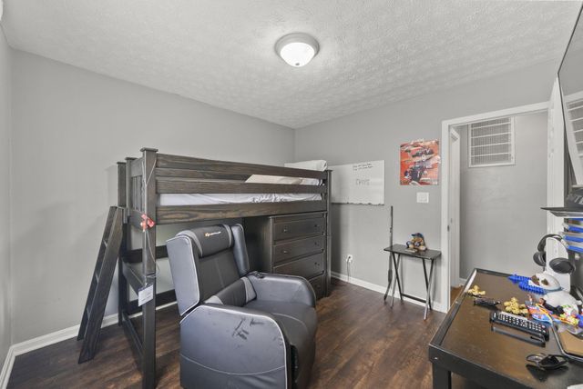 4511 Edgewyn Avenue, Hilliard, OH 43026