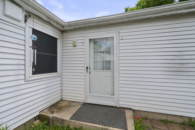 4511 Edgewyn Avenue, Hilliard, OH 43026