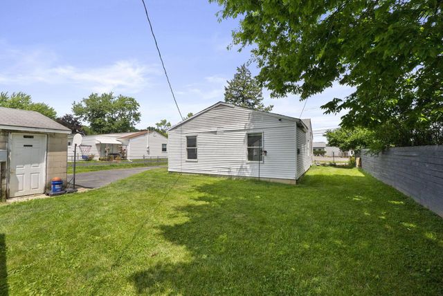 4511 Edgewyn Avenue, Hilliard, OH 43026