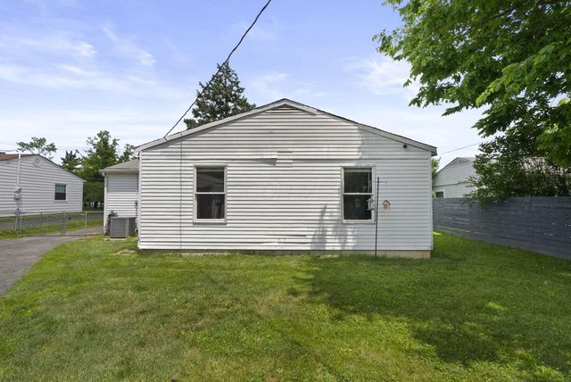 4511 Edgewyn Avenue, Hilliard, OH 43026