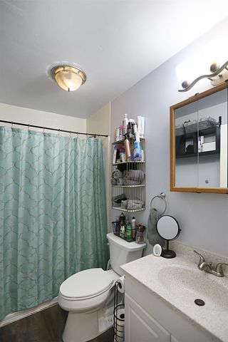 530 S Ruth Ave, Andover, KS 67002