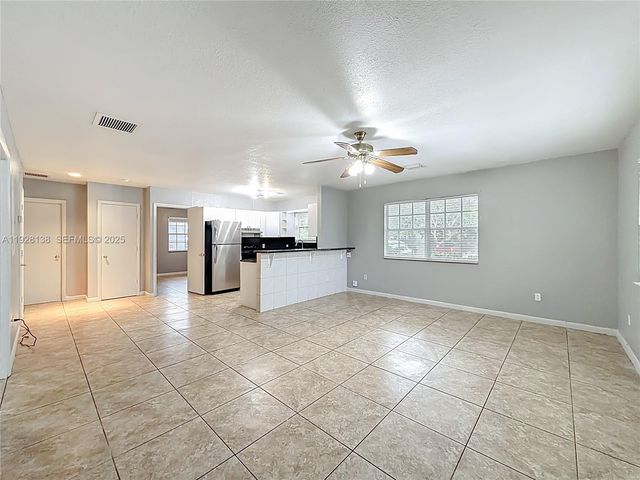 530 NE 34th St 1, Pompano Beach, FL 33064