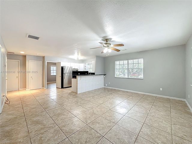 530 NE 34th St 1, Pompano Beach, FL 33064