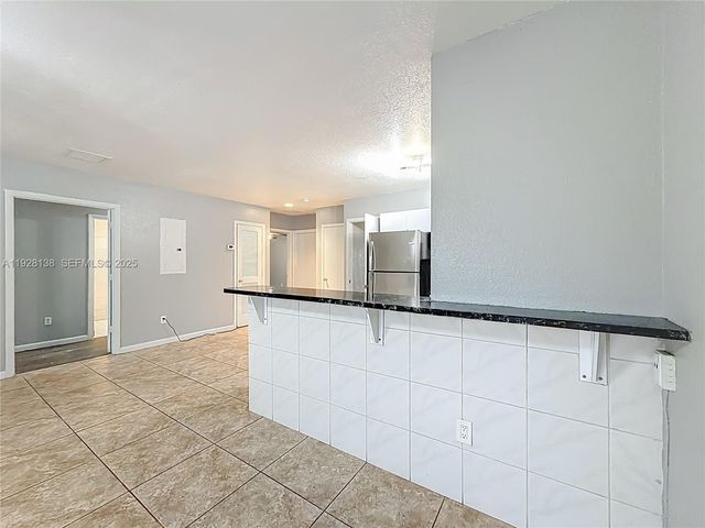 530 NE 34th St 1, Pompano Beach, FL 33064