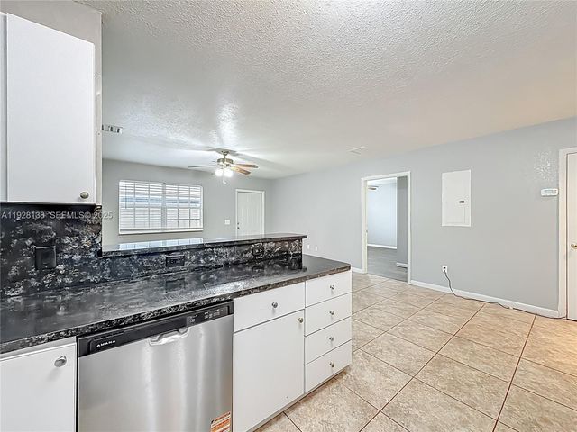 530 NE 34th St 1, Pompano Beach, FL 33064