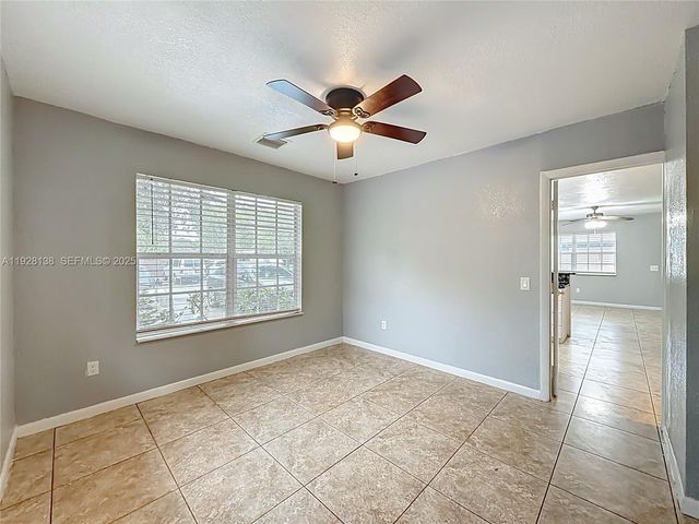 530 NE 34th St 1, Pompano Beach, FL 33064