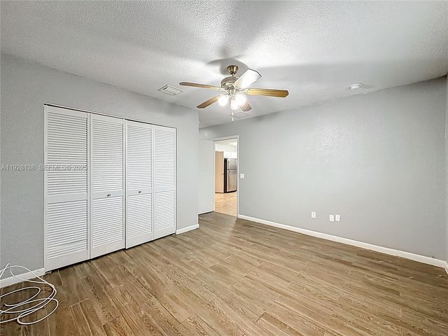 530 NE 34th St 1, Pompano Beach, FL 33064