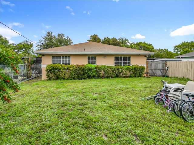 530 NE 34th St 1, Pompano Beach, FL 33064