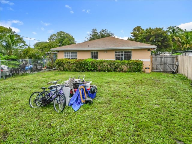 530 NE 34th St 1, Pompano Beach, FL 33064