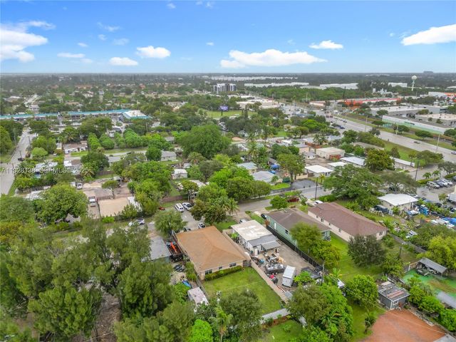 530 NE 34th St 1, Pompano Beach, FL 33064