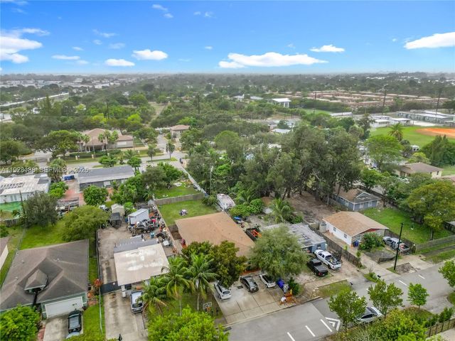 530 NE 34th St 1, Pompano Beach, FL 33064