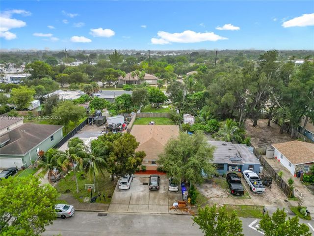 530 NE 34th St 1, Pompano Beach, FL 33064