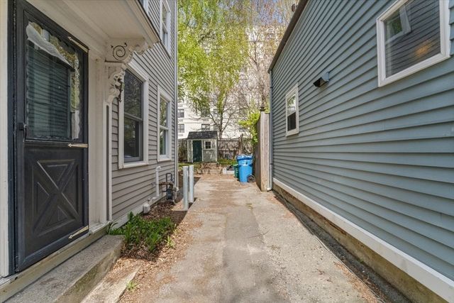 75 Winter St, Cambridge, MA 02141