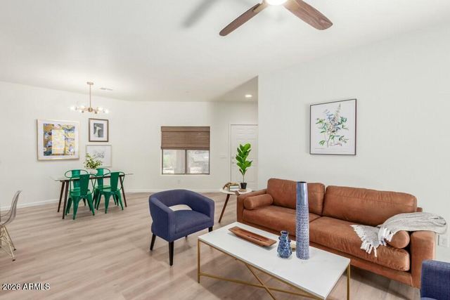 8800 N 107th Avenue 66, Peoria, AZ 85345