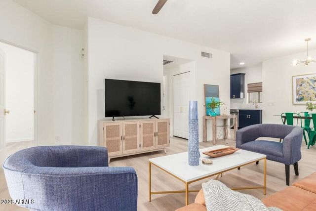 8800 N 107th Avenue 66, Peoria, AZ 85345