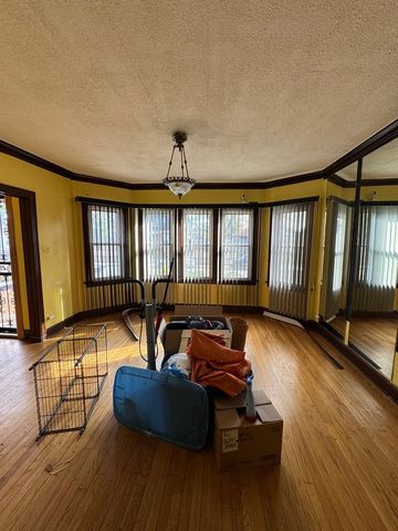 7142 S Damen Avenue, Chicago, IL 60636