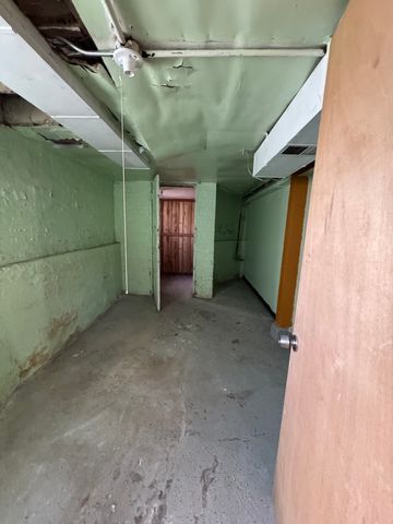 7142 S Damen Avenue, Chicago, IL 60636