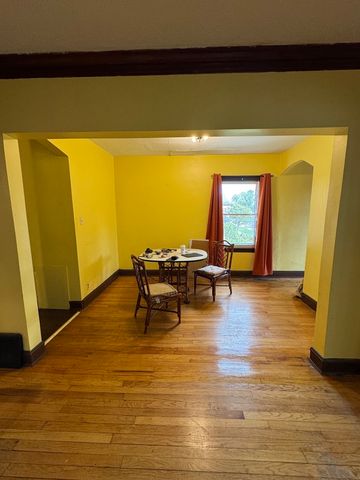 7142 S Damen Avenue, Chicago, IL 60636