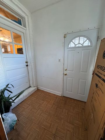 7142 S Damen Avenue, Chicago, IL 60636