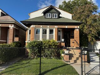 7142 S Damen Avenue, Chicago, IL 60636