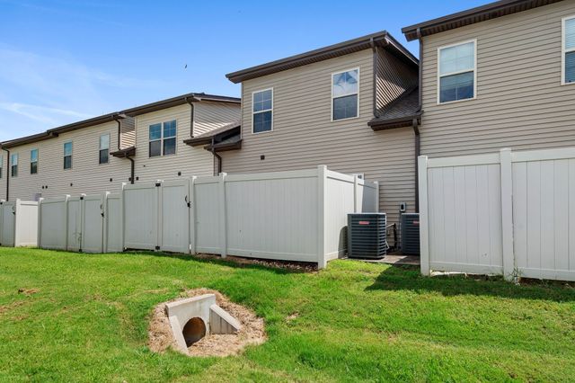 4114 Suntropic Lane, Murfreesboro, TN 37127