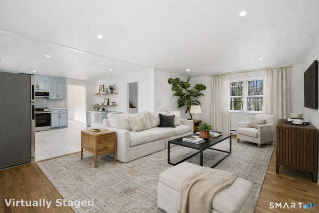 6 Heritage Lane, Simsbury, CT 06070