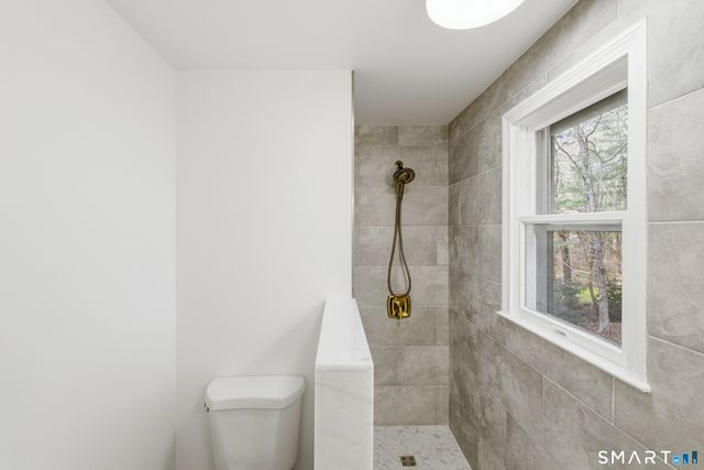 6 Heritage Lane, Simsbury, CT 06070