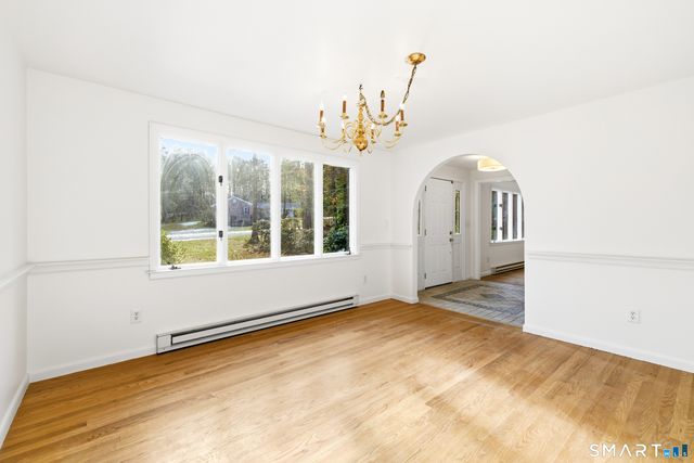 6 Heritage Lane, Simsbury, CT 06070