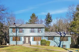 6 Heritage Lane, Simsbury, CT 06070