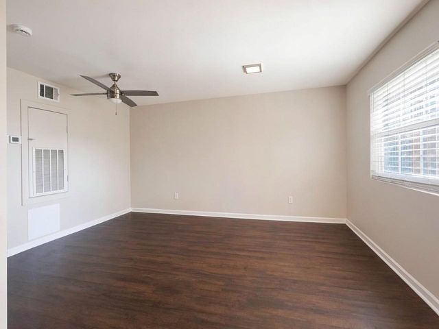 1824 Thonig Road 4, Houston, TX 77055