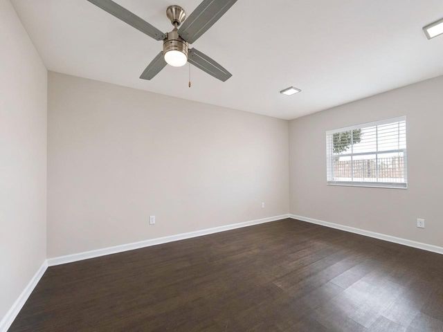 1824 Thonig Road 4, Houston, TX 77055