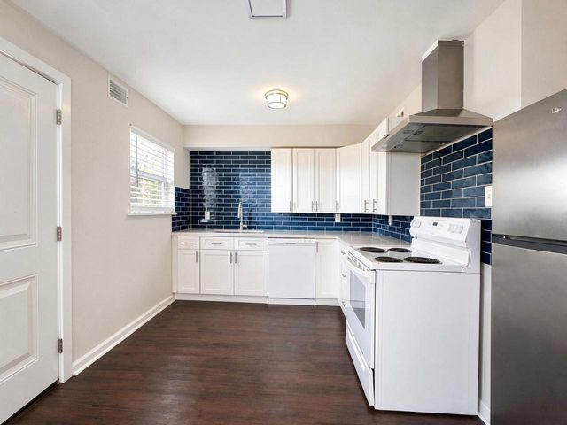 1824 Thonig Road 4, Houston, TX 77055