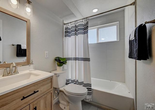 3417 Avondale Blvd, Avondale, CO 81022