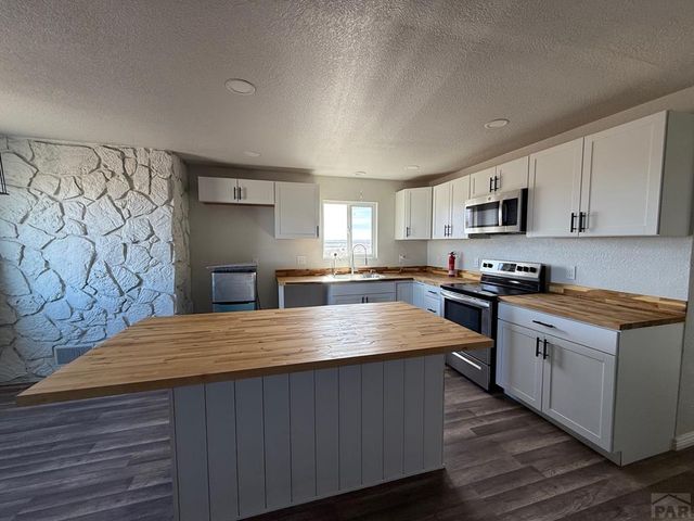 3417 Avondale Blvd, Avondale, CO 81022