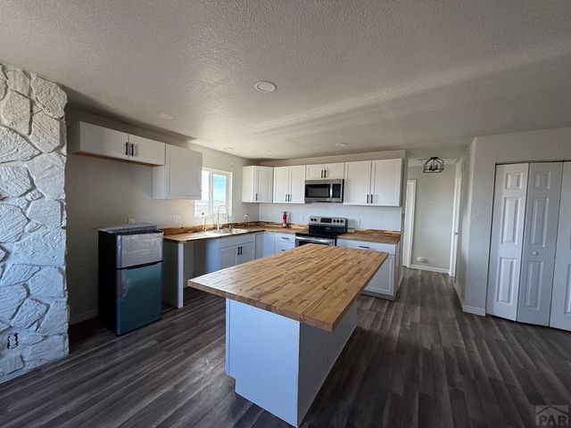 3417 Avondale Blvd, Avondale, CO 81022
