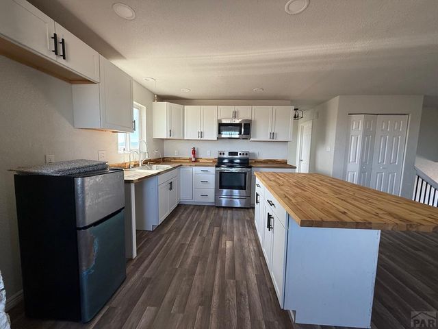 3417 Avondale Blvd, Avondale, CO 81022