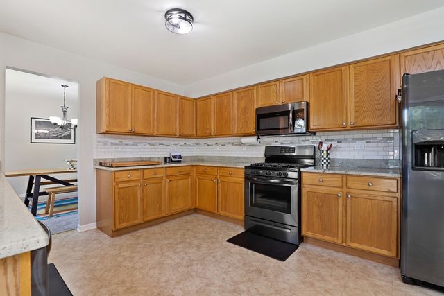 908 Blandford Avenue, New Lenox, IL 60451