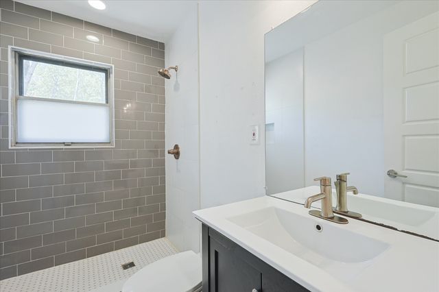 821 Collin Drive, Euless, TX 76039