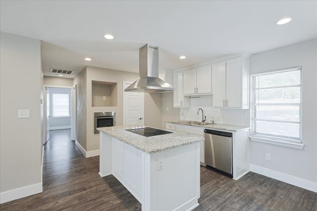 821 Collin Drive, Euless, TX 76039