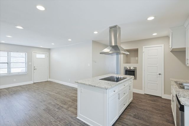 821 Collin Drive, Euless, TX 76039