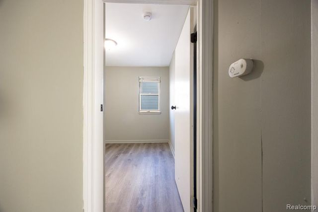 128 W Muir Avenue, Hazel Park, MI 48030