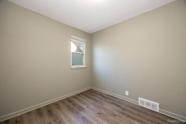 128 W Muir Avenue, Hazel Park, MI 48030