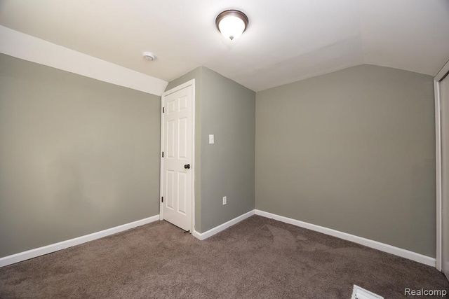 128 W Muir Avenue, Hazel Park, MI 48030