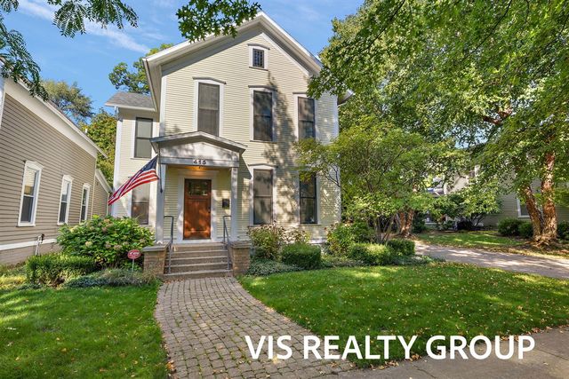 415 Howard Avenue, Grand Haven, MI 49417