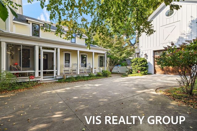 415 Howard Avenue, Grand Haven, MI 49417