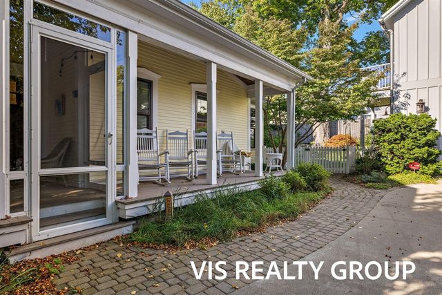 415 Howard Avenue, Grand Haven, MI 49417