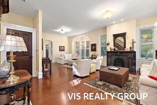 415 Howard Avenue, Grand Haven, MI 49417