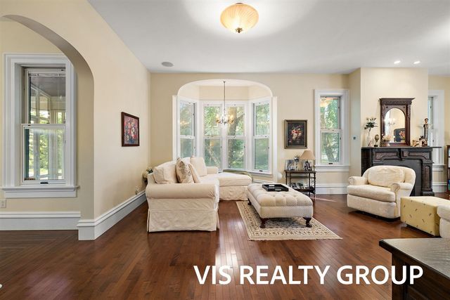 415 Howard Avenue, Grand Haven, MI 49417