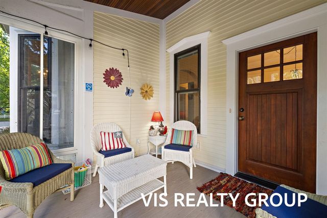 415 Howard Avenue, Grand Haven, MI 49417