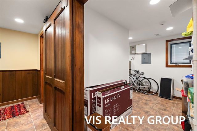 415 Howard Avenue, Grand Haven, MI 49417